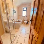 Cosy 3 Bedroom Townhouse With Wood Pellet Stove! Holiday home Foxford