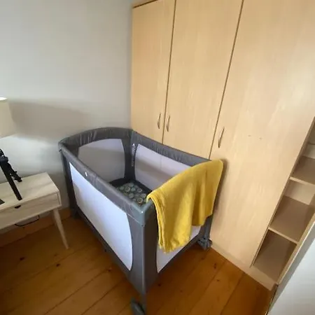 Cosy 3 Bedroom Townhouse With Wood Pellet Stove! Holiday home *