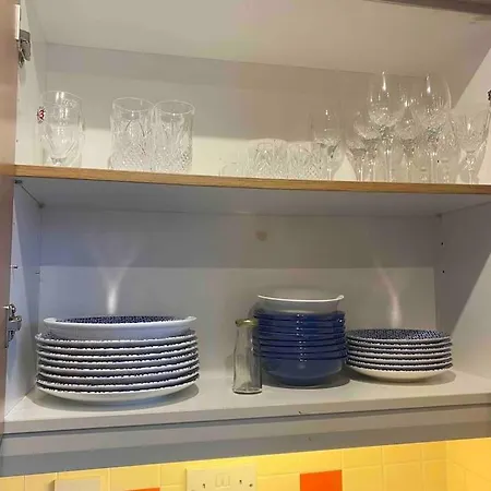 Semesterbostad Cosy 3 Bedroom Townhouse With Wood Pellet Stove!