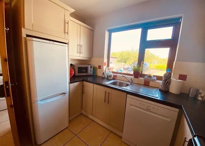 Cosy 3 Bedroom Townhouse With Wood Pellet Stove! Ferienhaus Foxford