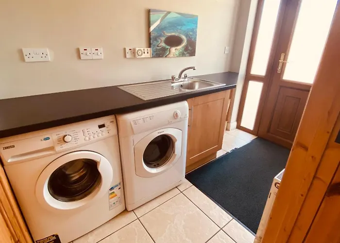 Cosy 3 Bedroom Townhouse With Wood Pellet Stove! Foxford